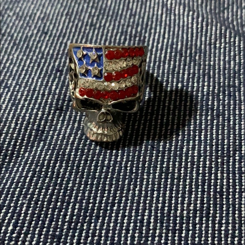Skull USA ring